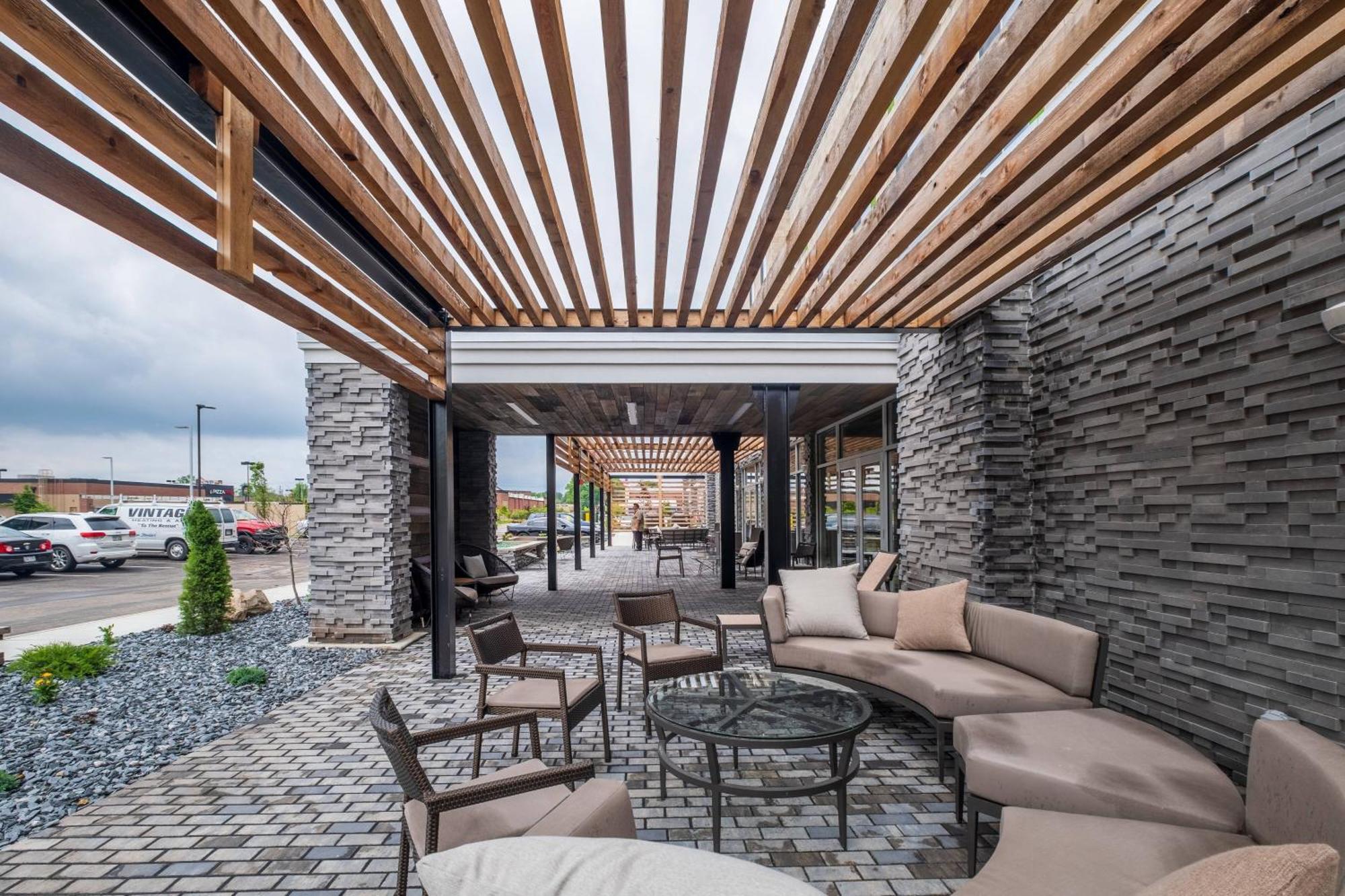 Courtyard By Marriott Toledo West Hotel Екстериор снимка