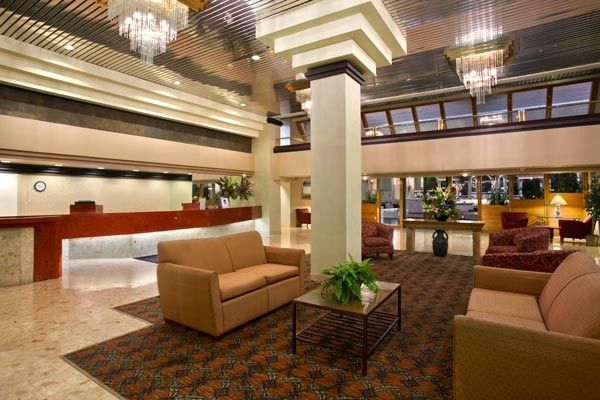 Courtyard By Marriott Toledo West Hotel Интериор снимка